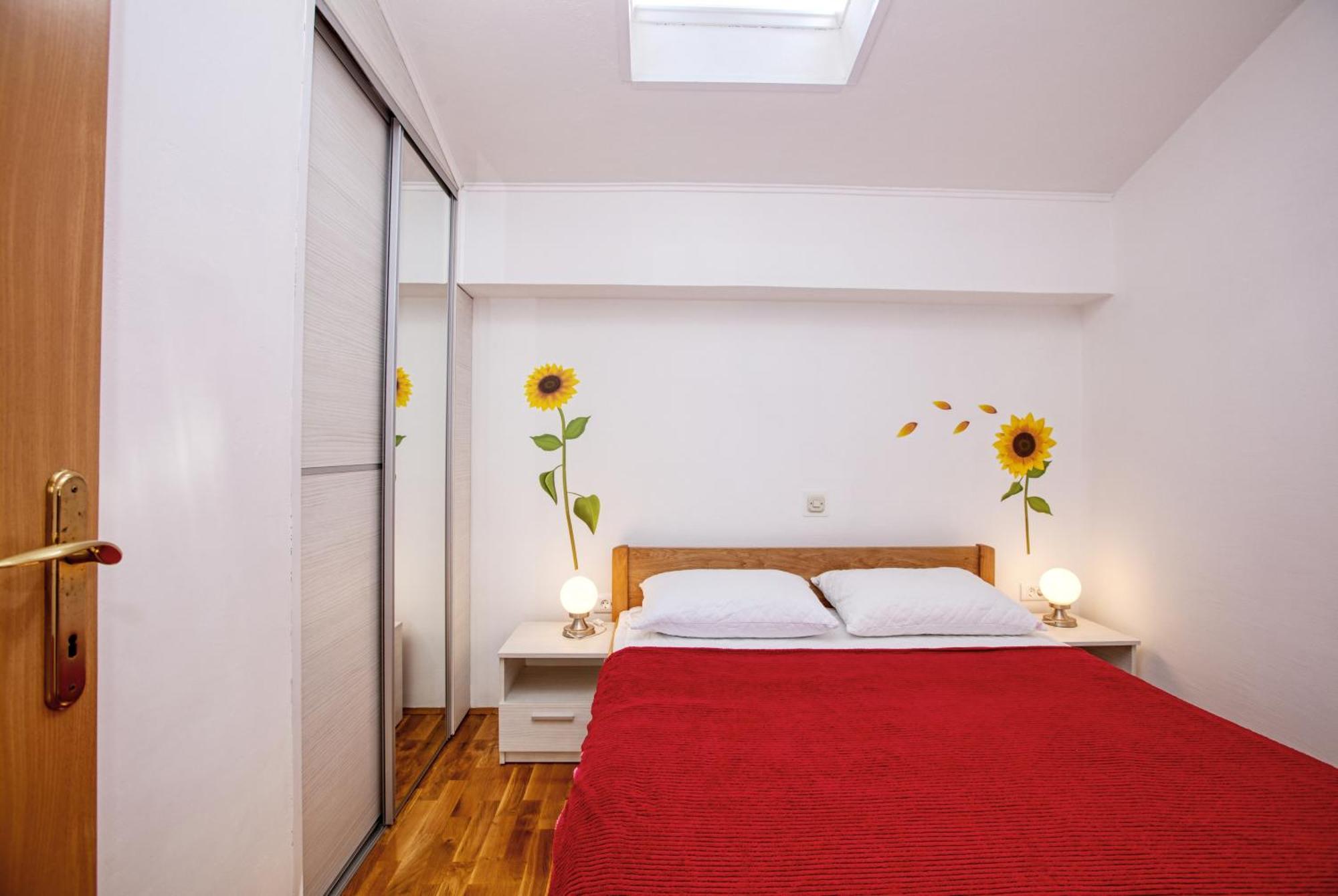 Family Friendly Seaside Apartments Brodarica, Sibenik - 4833 Brodarica (Sibenik-Knin) Quarto foto