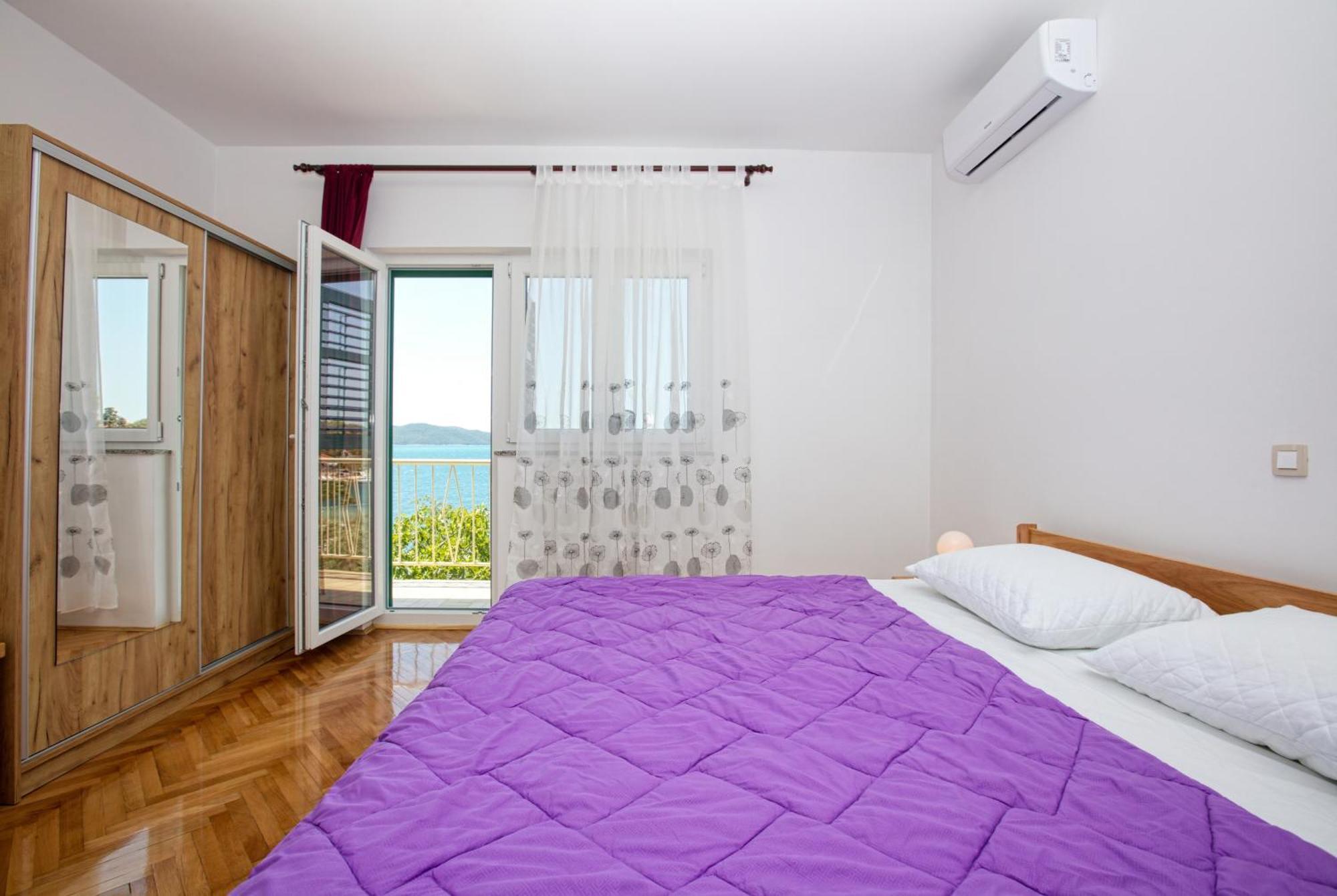Family Friendly Seaside Apartments Brodarica, Sibenik - 4833 Brodarica (Sibenik-Knin) Quarto foto